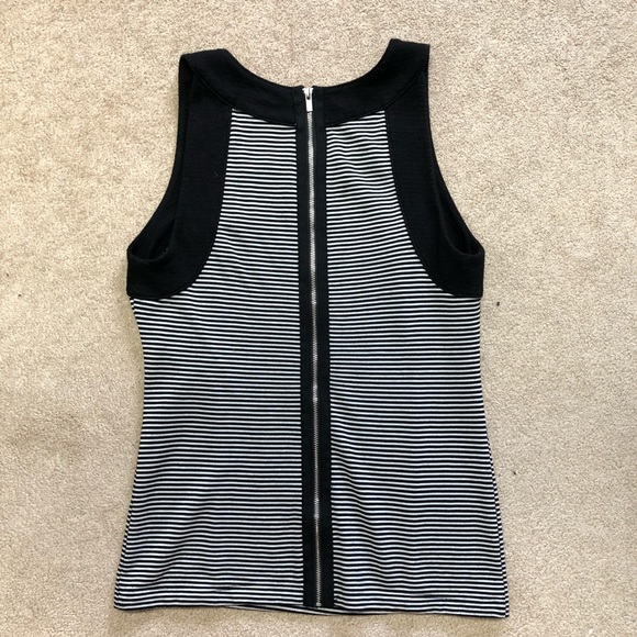 Banana Republic zip back tank - Picture 2 of 5